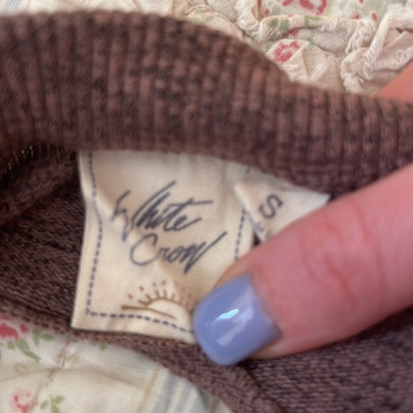 White crow cropped open back sweater, Size small - Picture 3 of 3